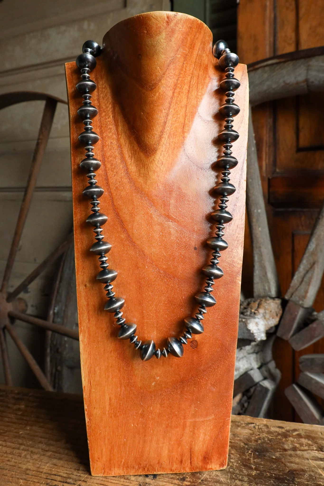 27" Navajo Pearl Saucers 8/19MM Necklace