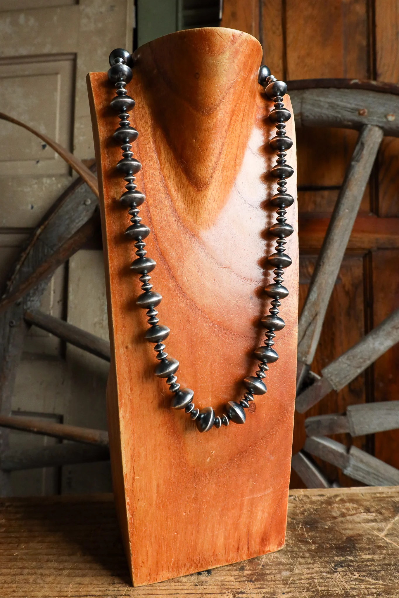 27" Navajo Pearl Saucers 8/19MM Necklace - Image 2