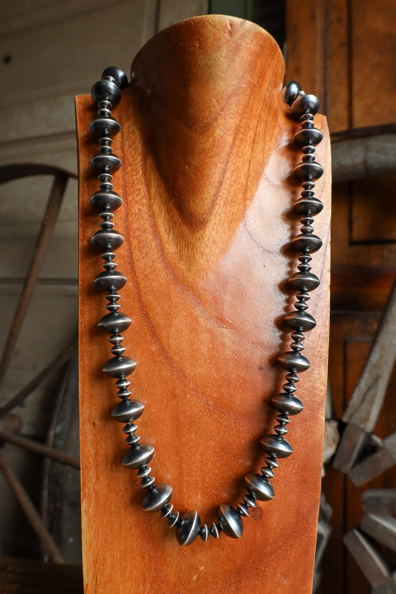 27" Navajo Pearl Saucers 8/19MM Necklace - Image 7