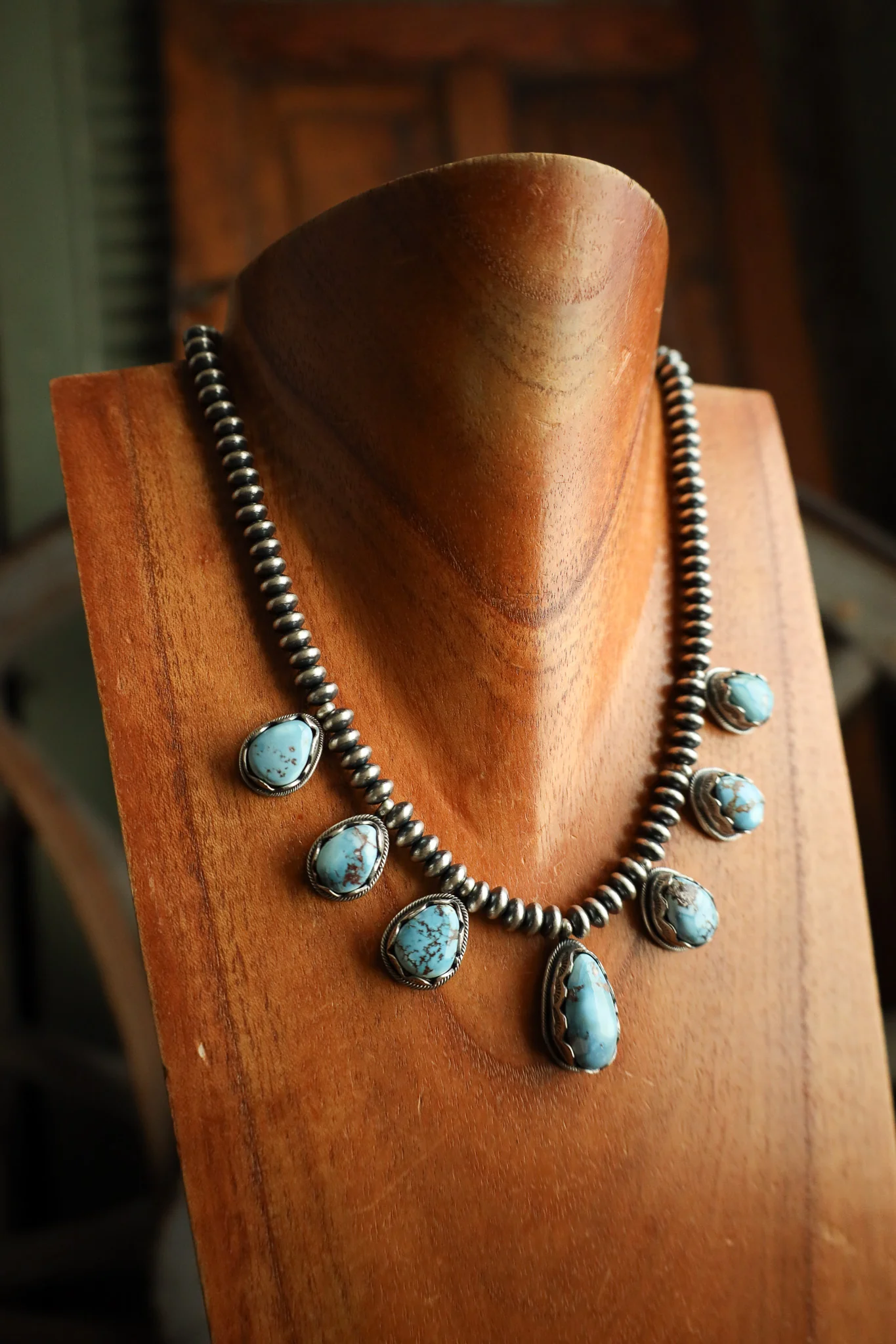 7 Blue And Brown Turquoise Navajo Pearl Saucers Necklace - Image 2