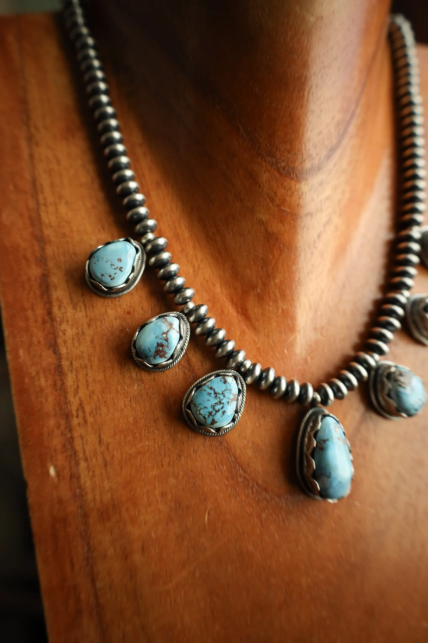 7 Blue And Brown Turquoise Navajo Pearl Saucers Necklace - Image 4