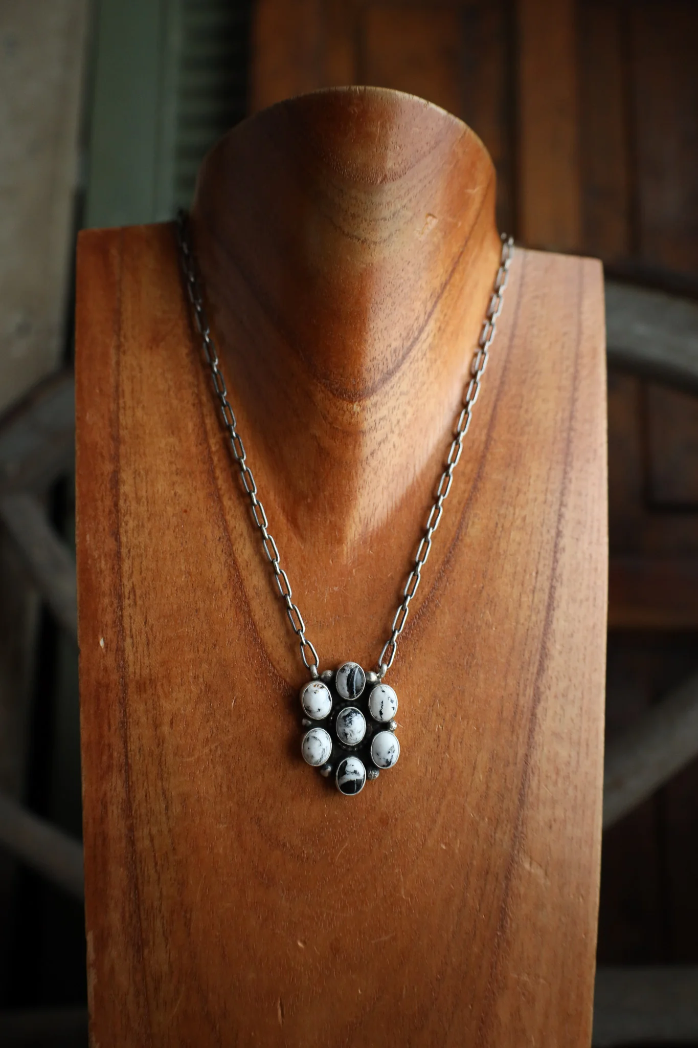 7 White Buffalo Ovals Cluster Necklace - Image 3