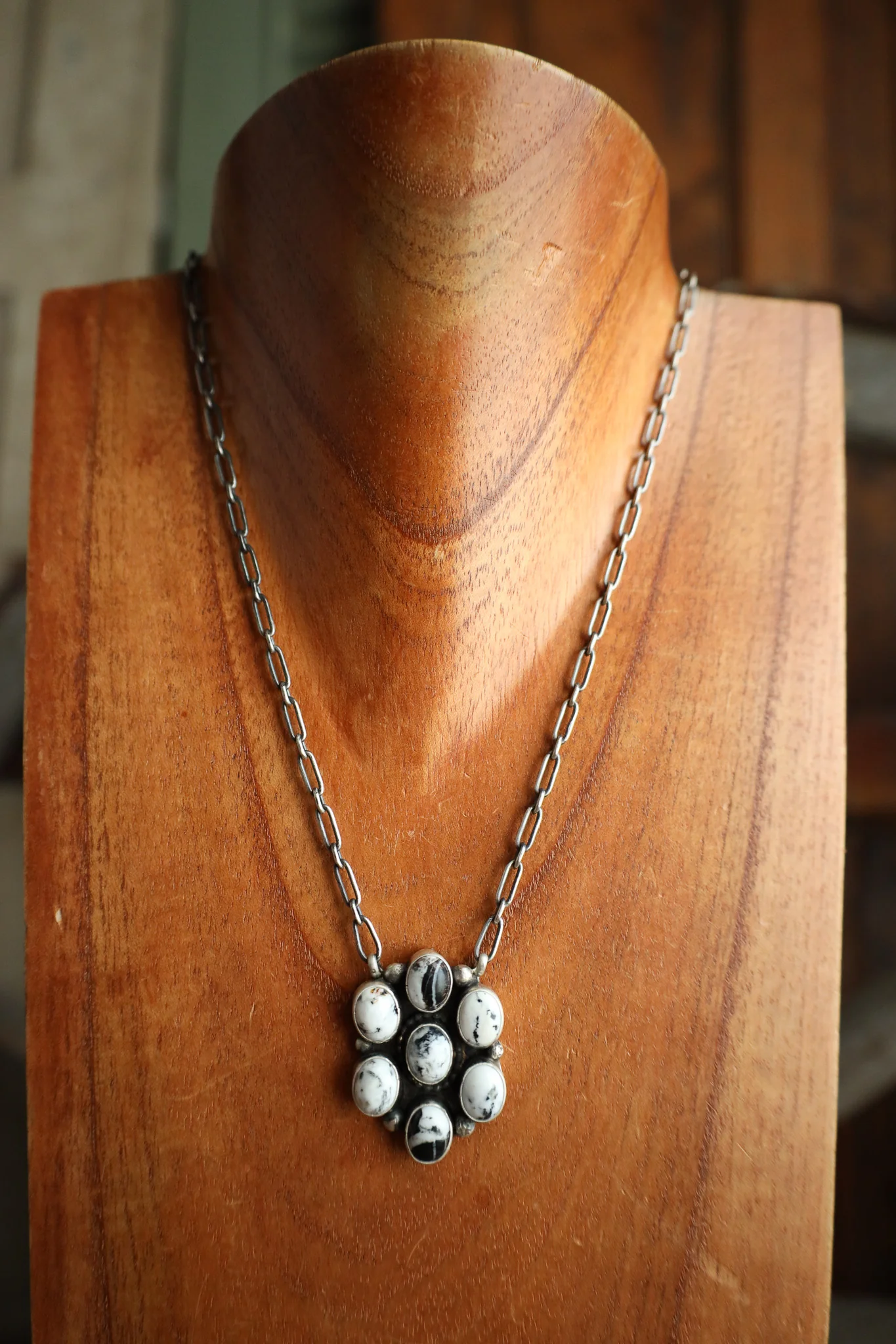 7 White Buffalo Ovals Cluster Necklace - Image 5
