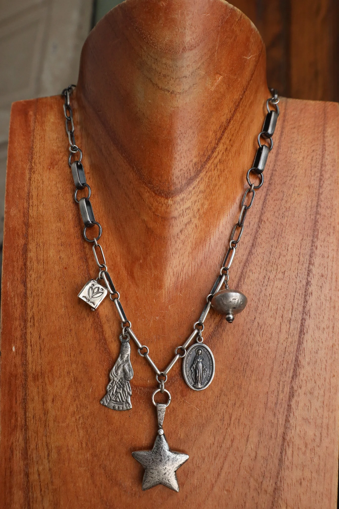 Peyote Bird Revival Charms Links Necklace - Image 2