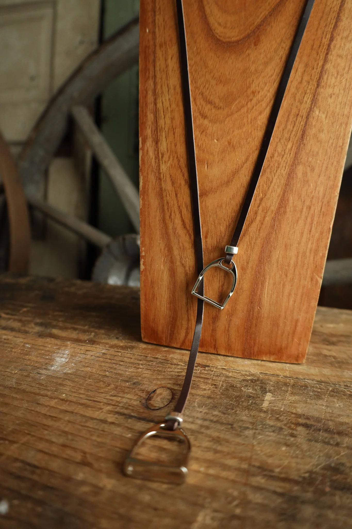 V2 Designs Silver Stirrups Leather Lariat Necklace - Image 2