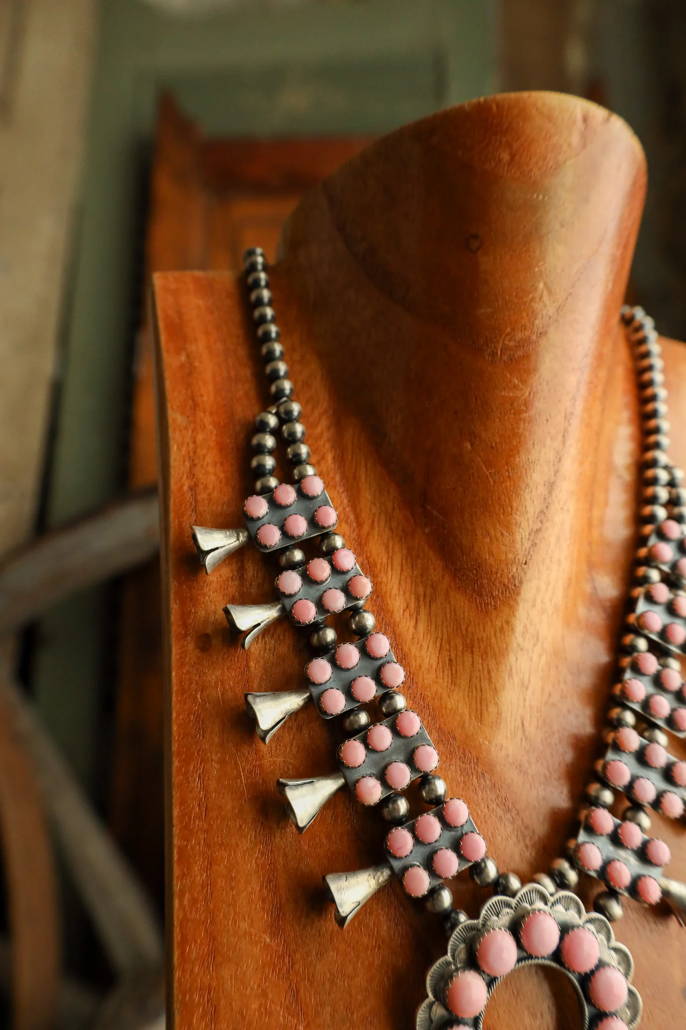 Pink Conch Squash Blossom Necklace - Image 4