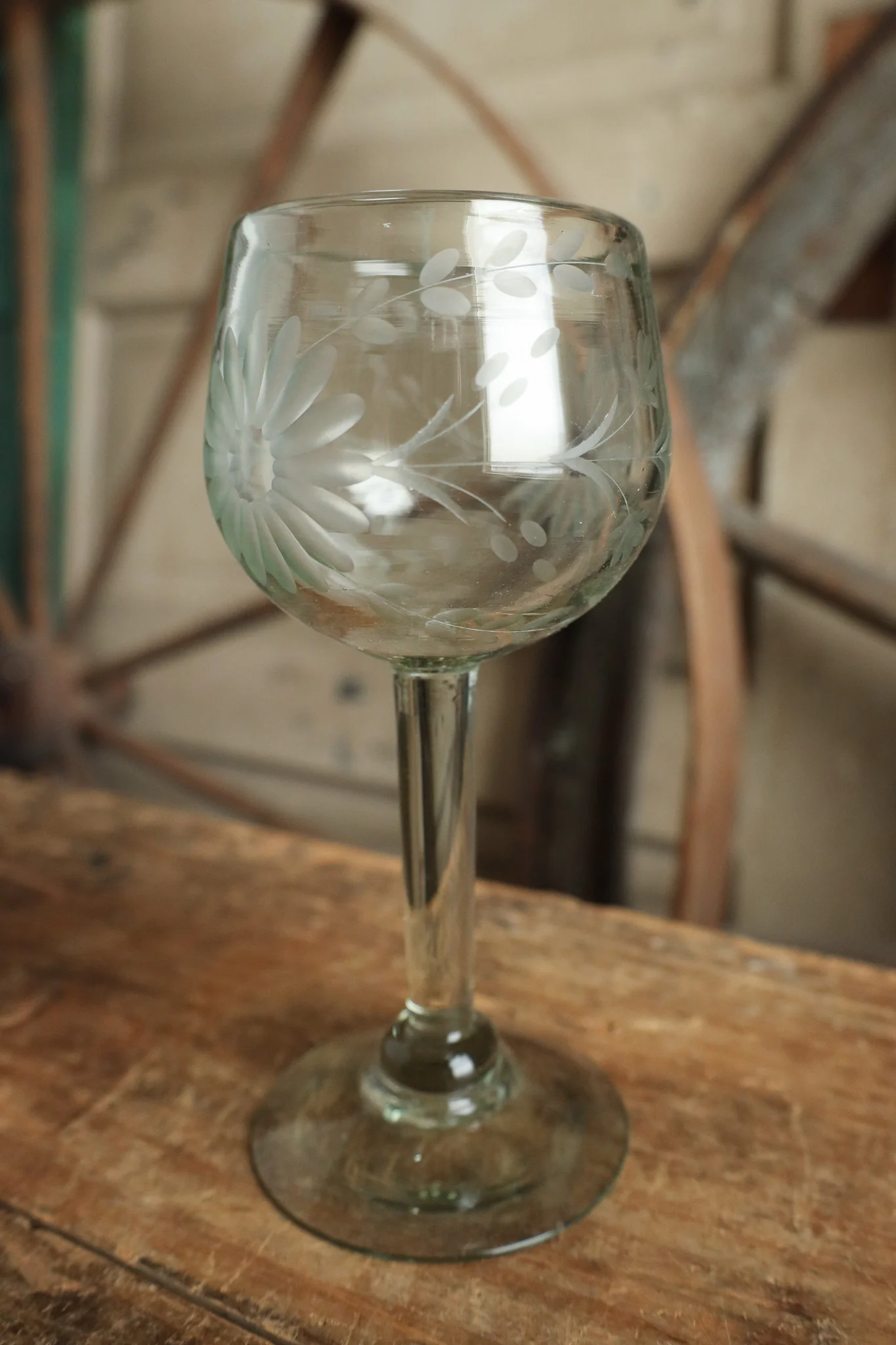 Rose Ann Hall Condessa Red Wine Glass- Clear - Image 3