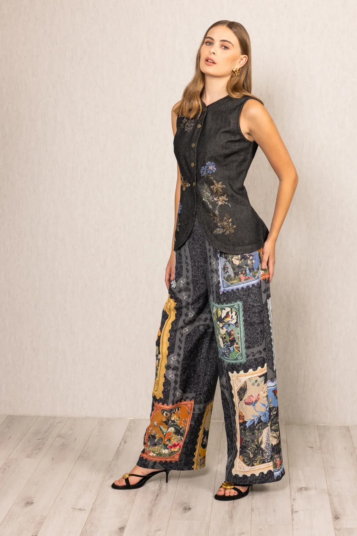Ranna Gill Aster Sleeveless Waist Coat - Image 4