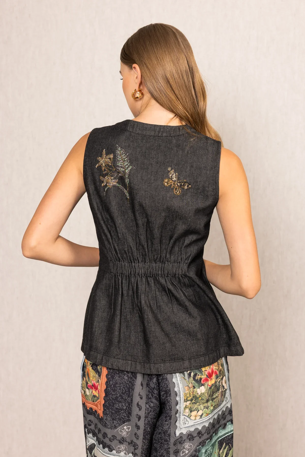 Ranna Gill Aster Sleeveless Waist Coat - Image 5