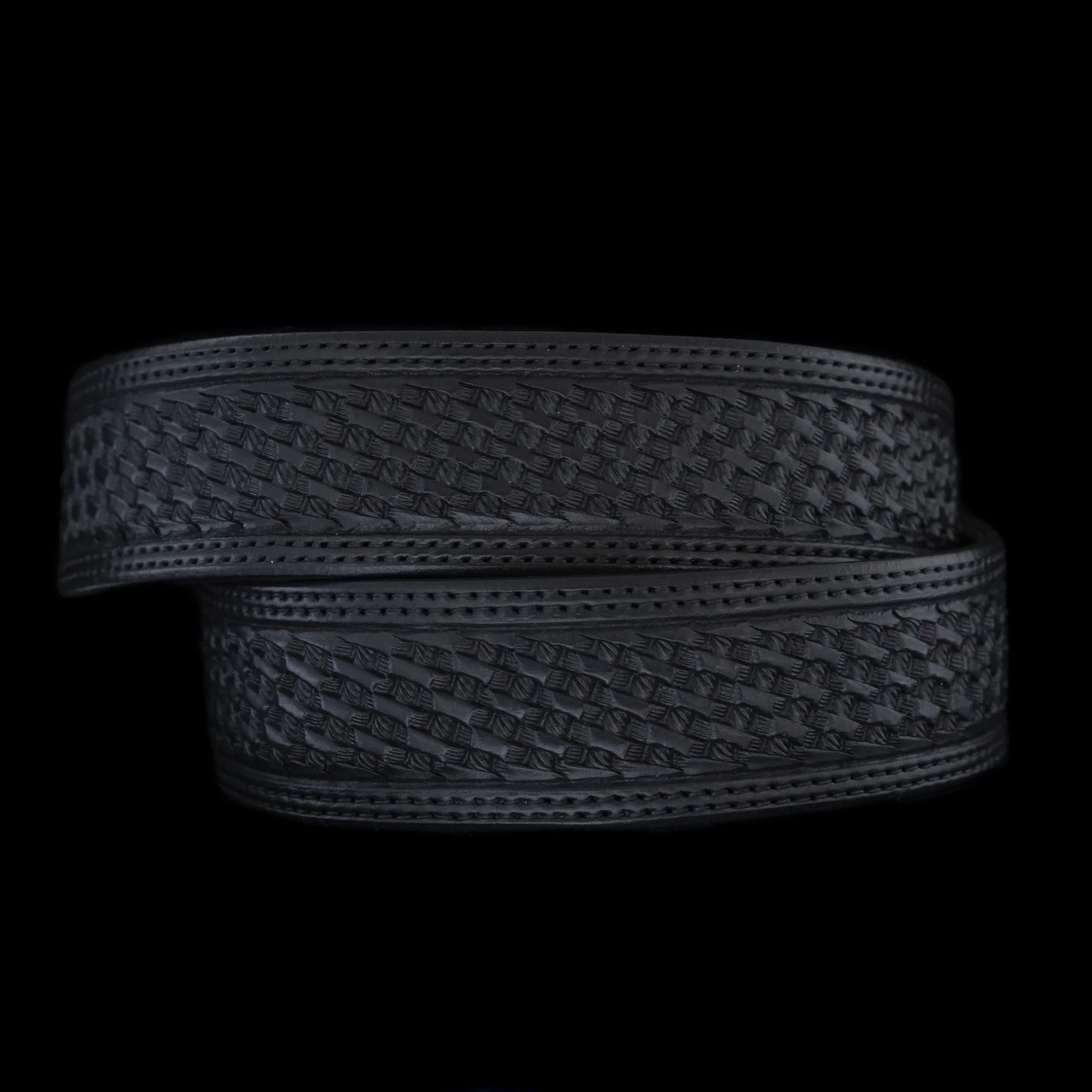 Vogt Basket Weave Belt with Taper in Black - Image 6